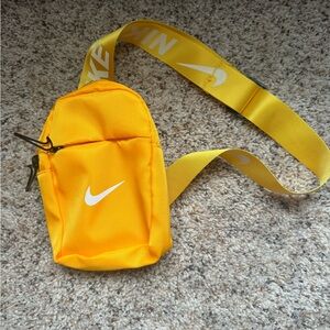 Nike Crossbody Shoulder Pouch